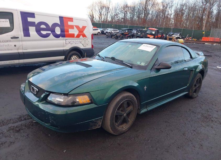 Photo 2 of 2000 Ford Mustang (VIN 1FAFP4043YF315647)