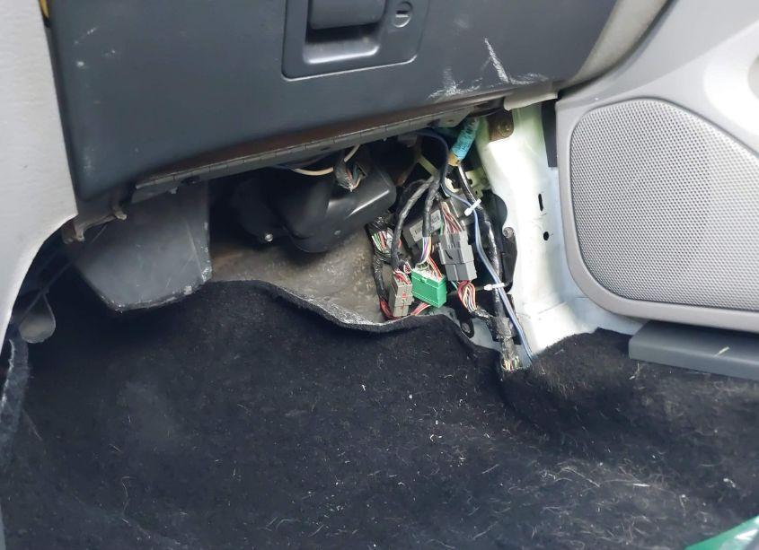 Photo 13 of 1999 Ford Mustang (VIN 1FAFP4044XF139156)