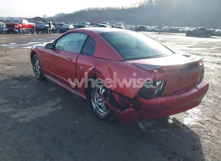 Photo 3 of 2000 Ford Mustang (VIN 1FAFP4044YF192621)
