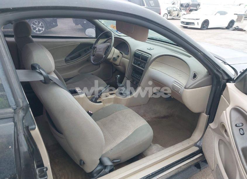 Photo 5 of 2002 Ford Mustang (VIN 1FAFP40452F142303)