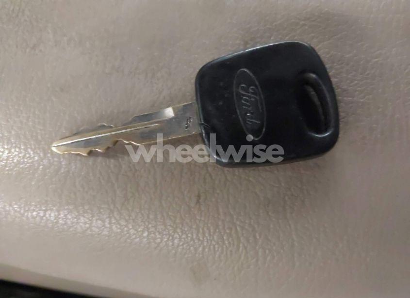 Photo 11 of 2004 Ford Mustang (VIN 1FAFP40454F117890)