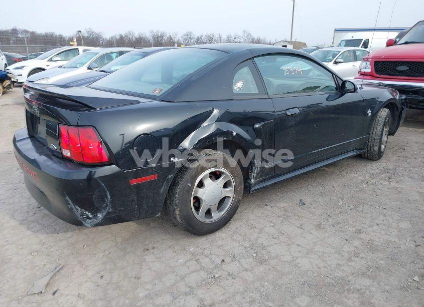 Photo 4 of 1999 Ford Mustang (VIN 1FAFP4045XF161313)