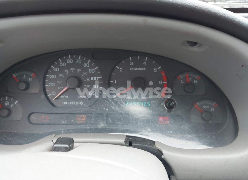 Photo 7 of 2000 Ford Mustang (VIN 1FAFP4045YF124327)