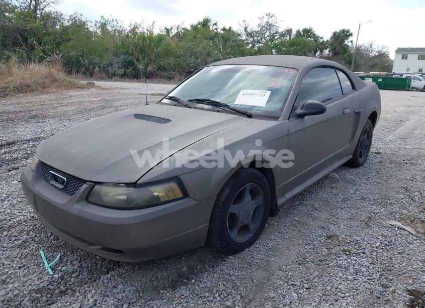 Photo 2 of 2001 Ford Mustang (VIN 1FAFP40461F182730)