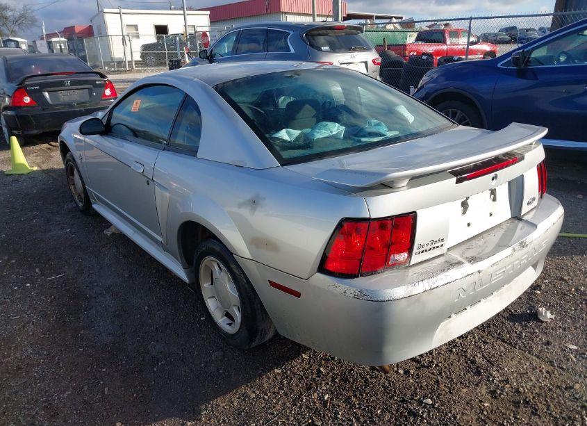 Photo 3 of 2001 Ford Mustang N/A (VIN 1FAFP40461F215807)