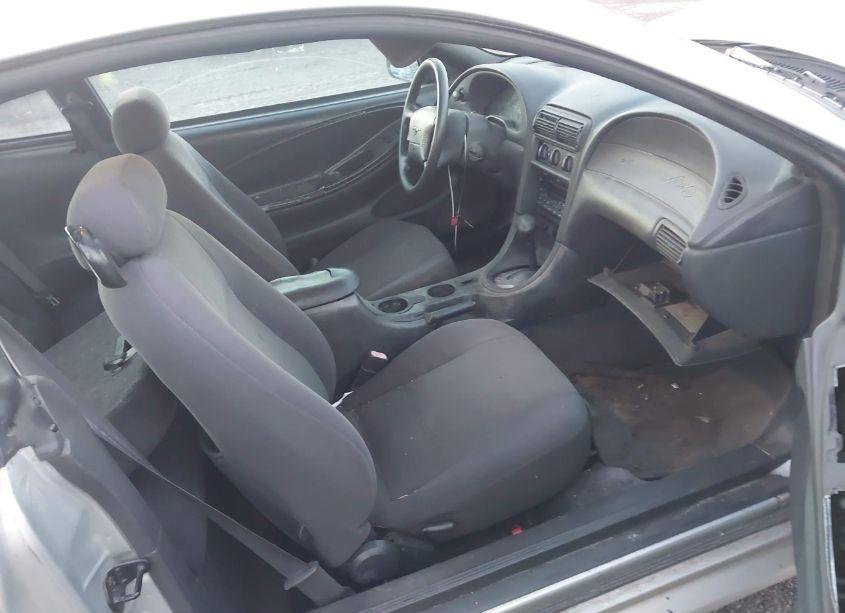 Photo 5 of 2001 Ford Mustang N/A (VIN 1FAFP40461F215807)