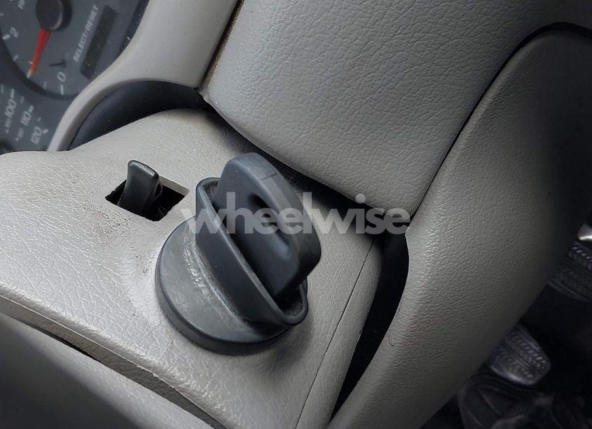 Photo 11 of 2001 Ford Mustang (VIN 1FAFP40461F227004)