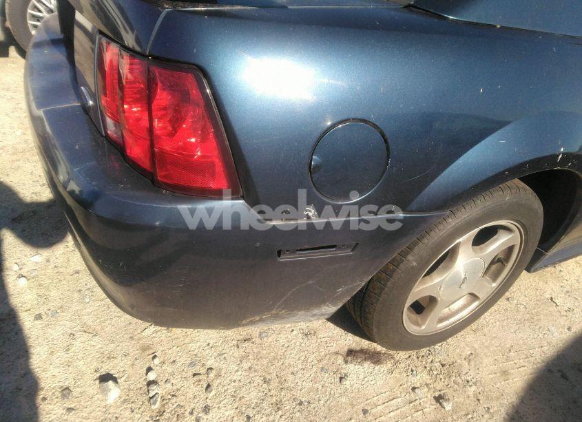 Photo 14 of 2001 Ford Mustang (VIN 1FAFP40461F227004)