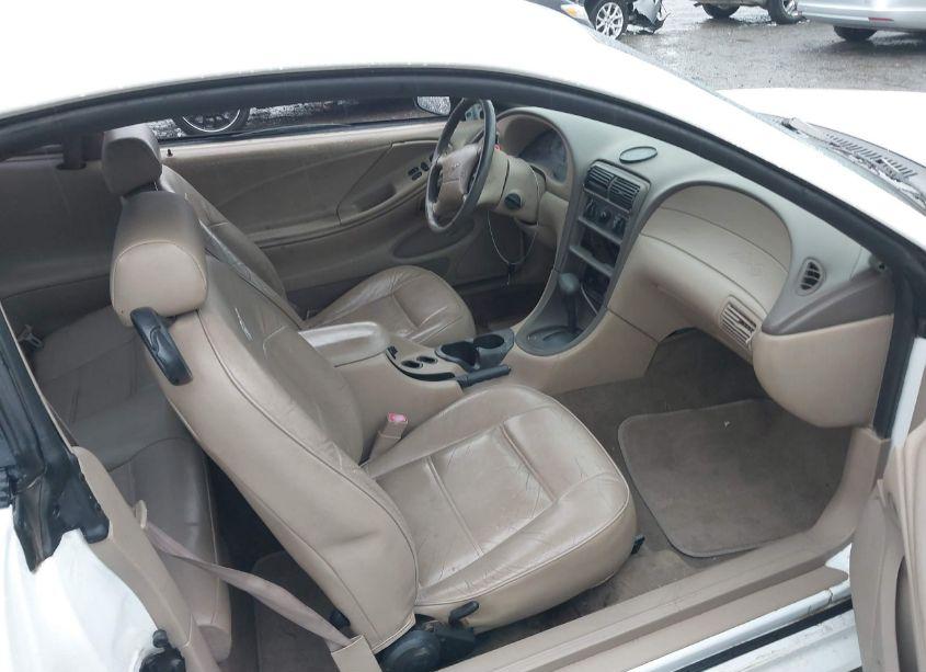 Photo 5 of 2000 Ford Mustang (VIN 1FAFP4046YF164450)