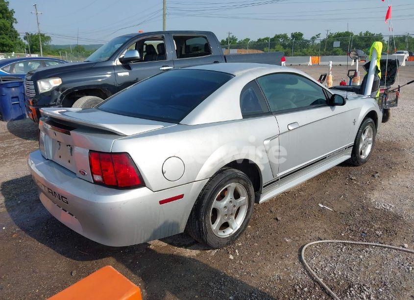 Photo 4 of 2000 Ford Mustang (VIN 1FAFP4046YF241835)