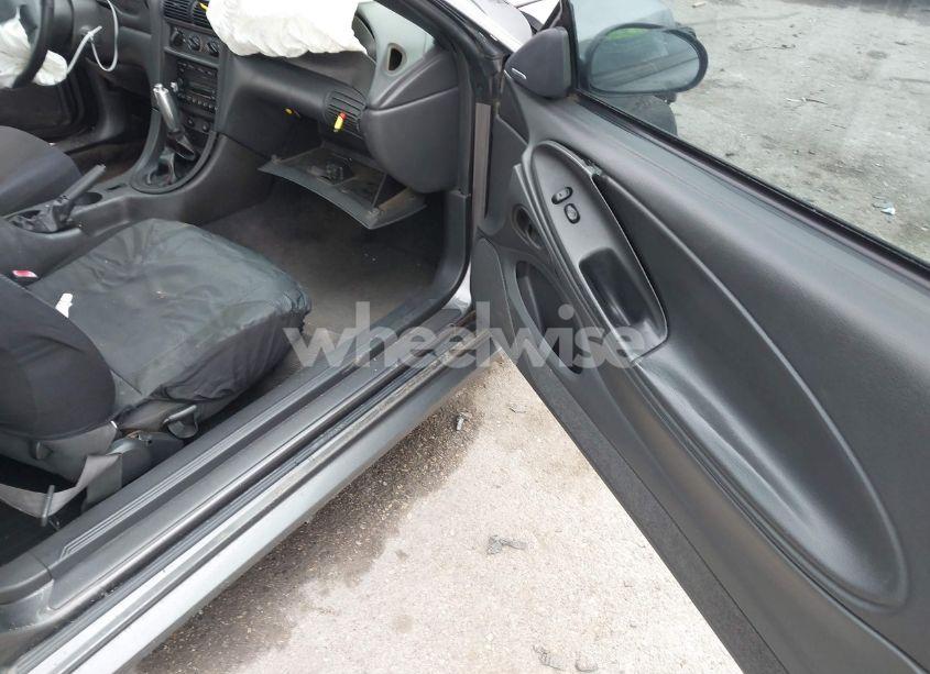 Photo 5 of 2003 Ford Mustang (VIN 1FAFP40473F383331)