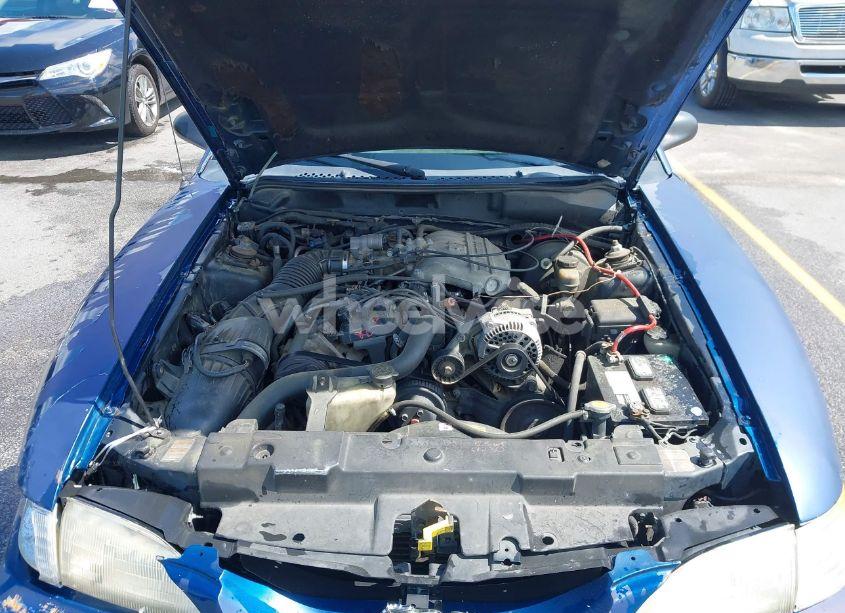 Photo 10 of 1998 Ford Mustang (VIN 1FAFP4047WF107896)