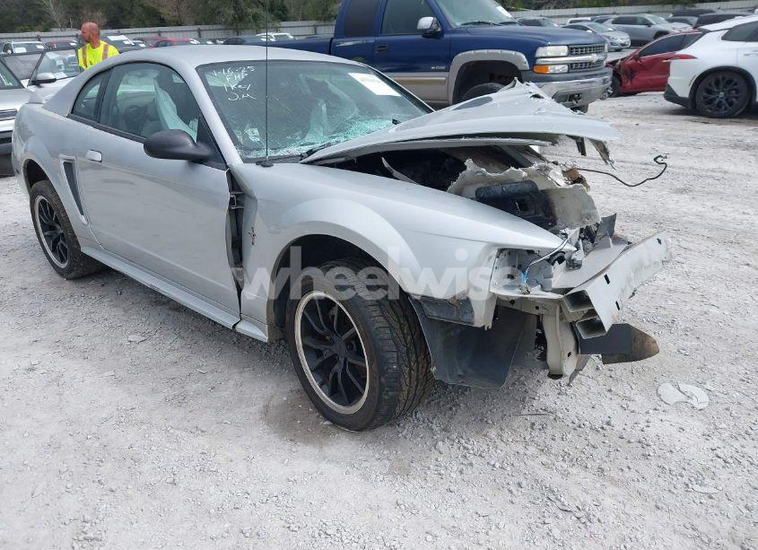 2000 Ford Mustang (VIN 1FAFP4047YF124653) main photo