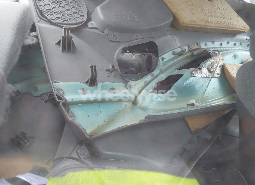 Photo 8 of 2000 Ford Mustang (VIN 1FAFP4047YF124653)