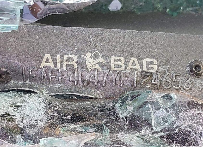 Photo 9 of 2000 Ford Mustang (VIN 1FAFP4047YF124653)