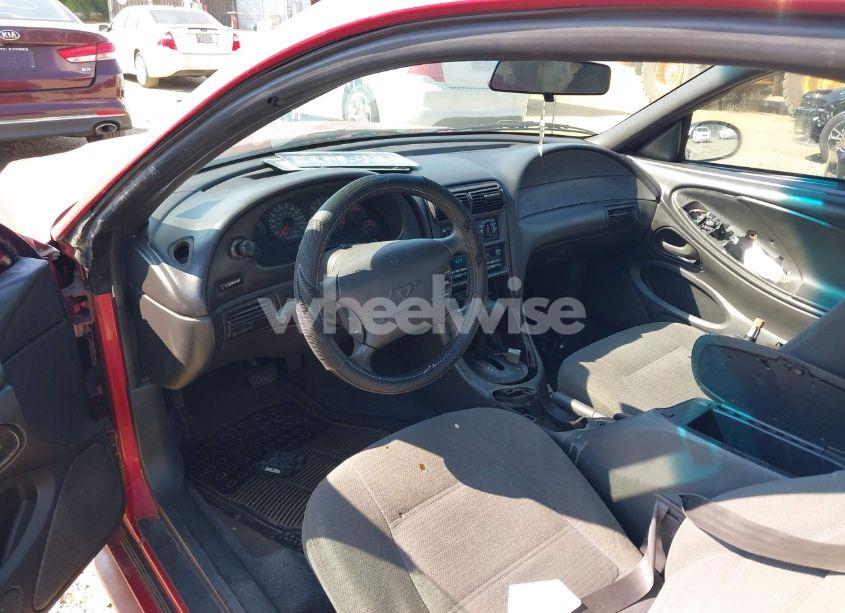 Photo 5 of 2000 Ford Mustang (VIN 1FAFP4047YF132848)