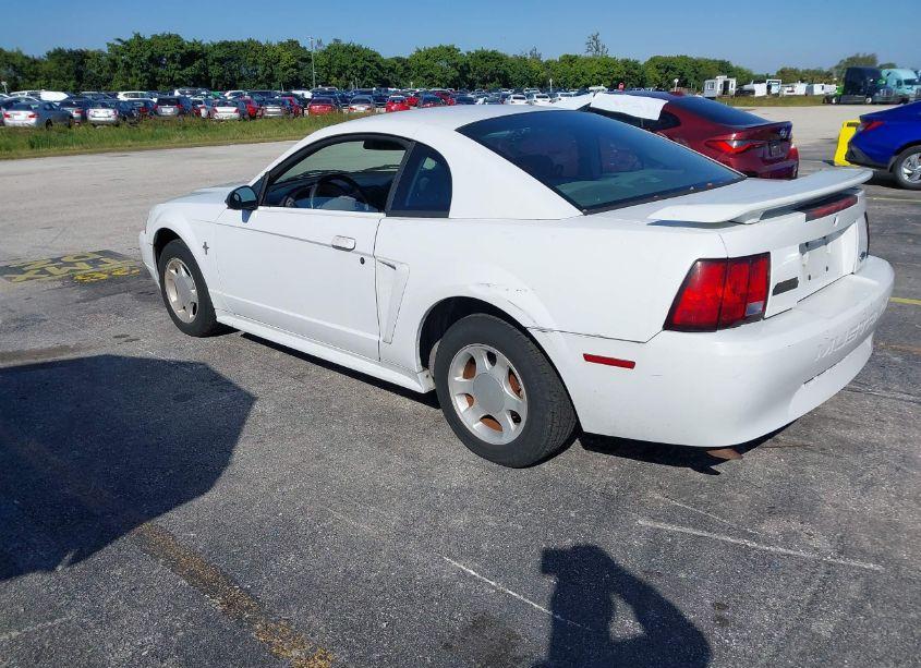 Photo 3 of 2001 Ford Mustang (VIN 1FAFP40481F126272)