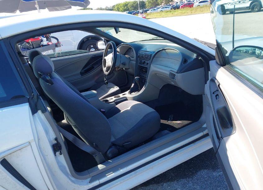 Photo 5 of 2001 Ford Mustang (VIN 1FAFP40481F126272)