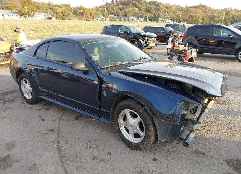 2001 Ford Mustang (VIN 1FAFP40481F198458) main photo