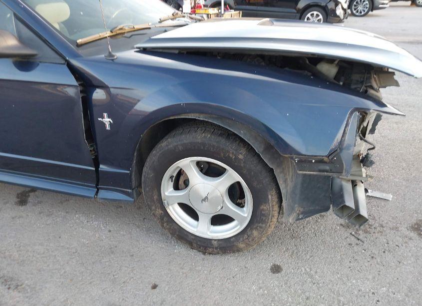 Photo 18 of 2001 Ford Mustang (VIN 1FAFP40481F198458)