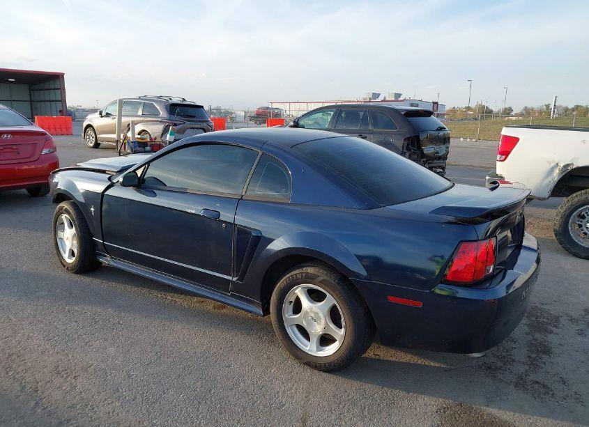 Photo 3 of 2001 Ford Mustang (VIN 1FAFP40481F198458)