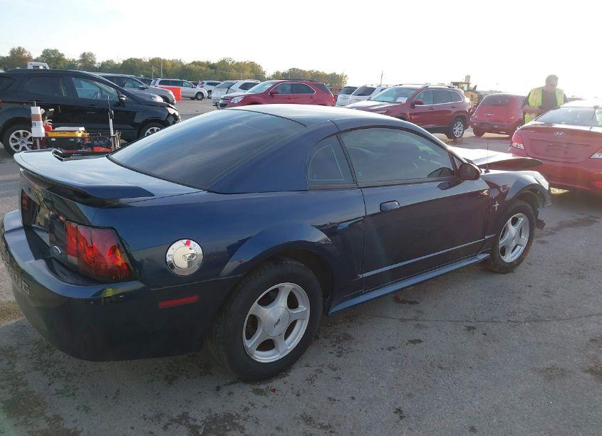 Photo 4 of 2001 Ford Mustang (VIN 1FAFP40481F198458)