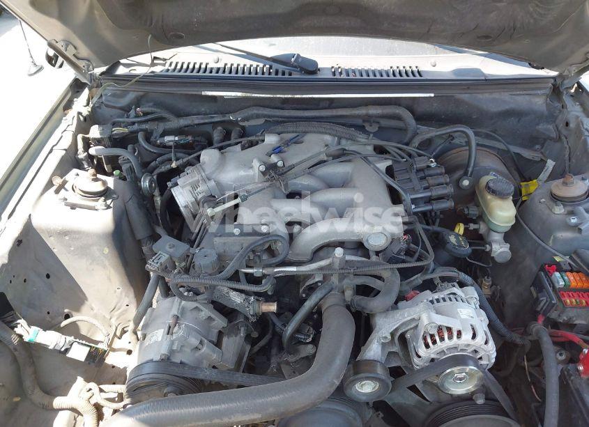 Photo 10 of 2002 Ford Mustang (VIN 1FAFP40482F106251)