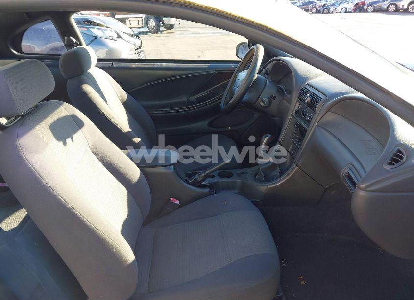 Photo 5 of 2002 Ford Mustang (VIN 1FAFP40482F211971)