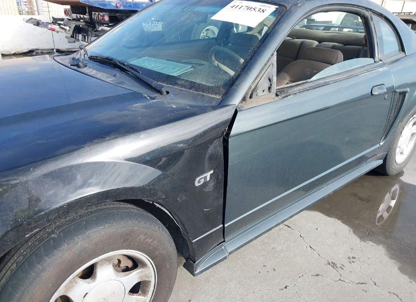 Photo 6 of 1999 Ford Mustang (VIN 1FAFP4048XF102725)