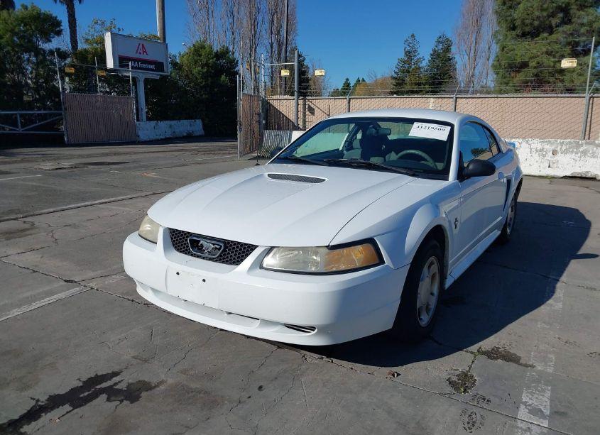 Photo 2 of 2000 Ford Mustang (VIN 1FAFP4048YF160853)