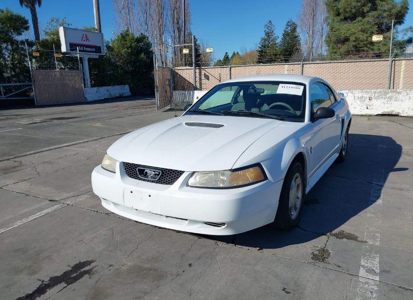 Photo 6 of 2000 Ford Mustang (VIN 1FAFP4048YF160853)