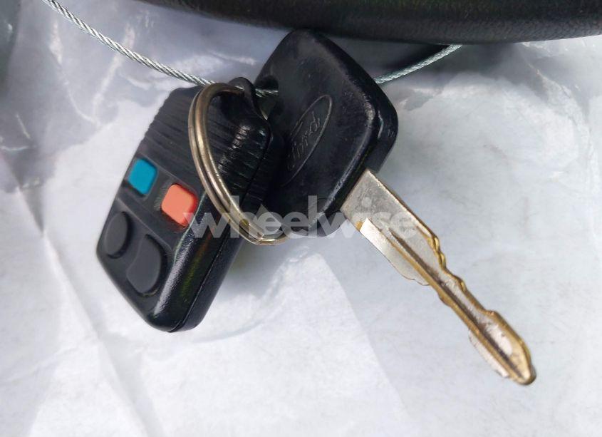 Photo 11 of 2001 Ford Mustang (VIN 1FAFP40491F183449)