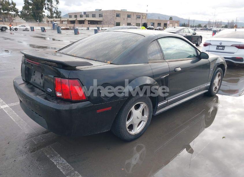 Photo 4 of 2001 Ford Mustang (VIN 1FAFP40491F183449)