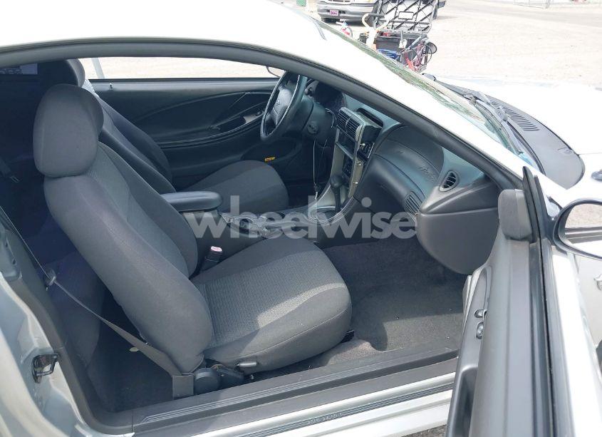 Photo 5 of 2004 Ford Mustang (VIN 1FAFP40494F117830)