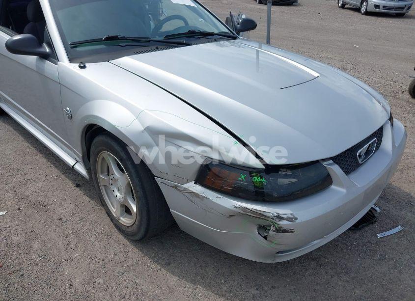 Photo 6 of 2004 Ford Mustang (VIN 1FAFP40494F117830)