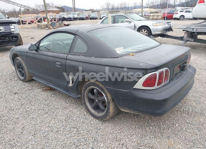 Photo 3 of 1998 Ford Mustang (VIN 1FAFP4049WF105101)