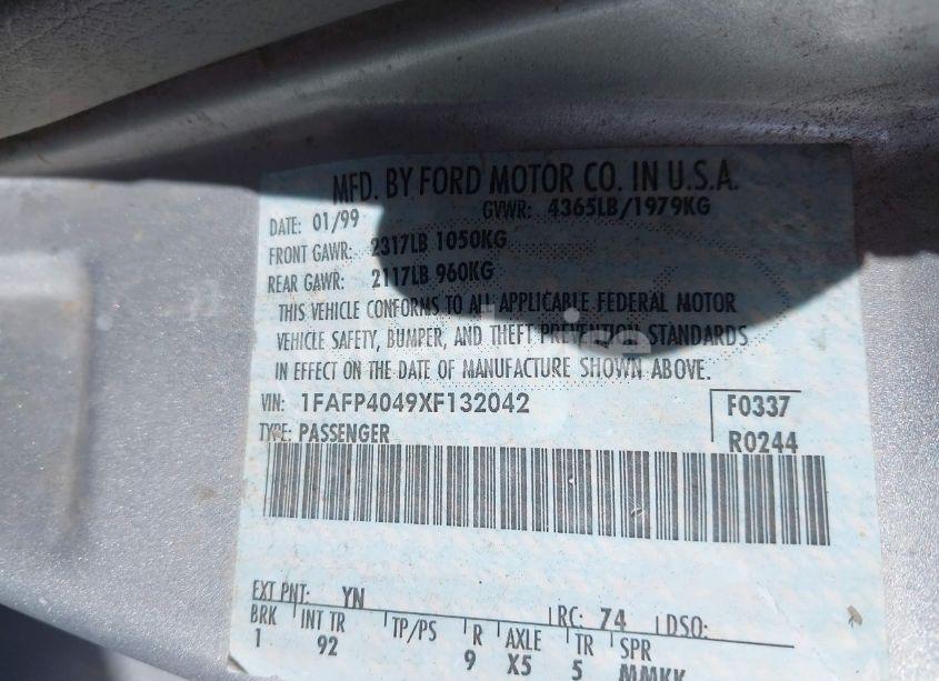 Photo 9 of 1999 Ford Mustang (VIN 1FAFP4049XF132042)