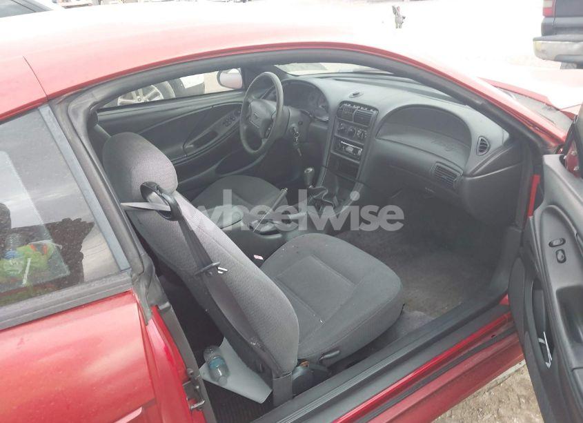 Photo 5 of 1999 Ford Mustang (VIN 1FAFP4049XF188448)