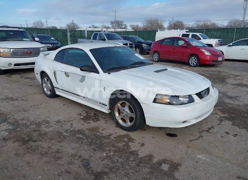 2000 Ford Mustang (VIN 1FAFP4049YF157850) main photo