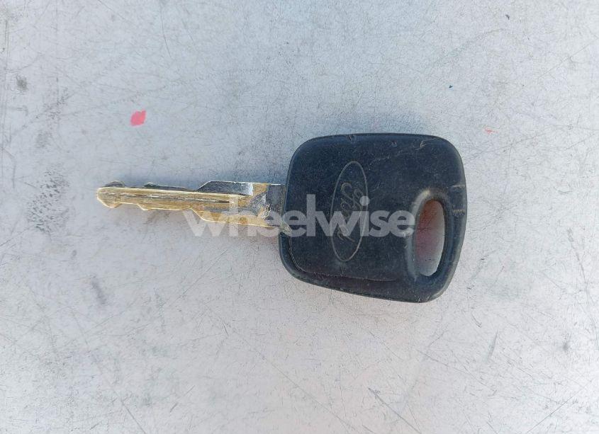 Photo 11 of 2000 Ford Mustang (VIN 1FAFP4049YF157850)