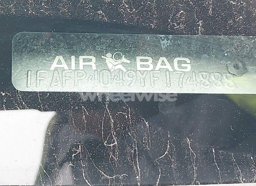 Photo 9 of 2000 Ford Mustang (VIN 1FAFP4049YF174888)