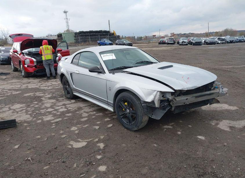 2000 Ford Mustang (VIN 1FAFP4049YF203631) main photo