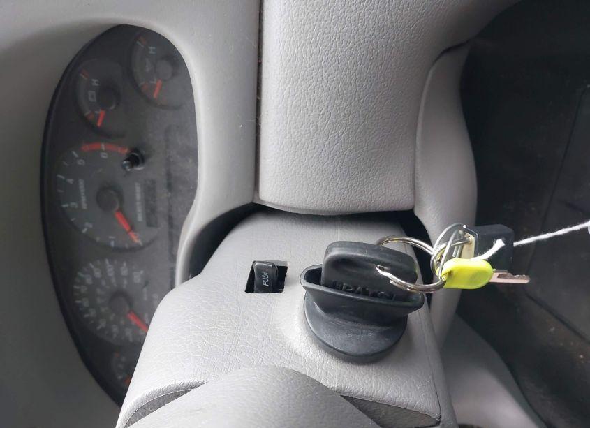 Photo 11 of 2000 Ford Mustang (VIN 1FAFP4049YF203631)