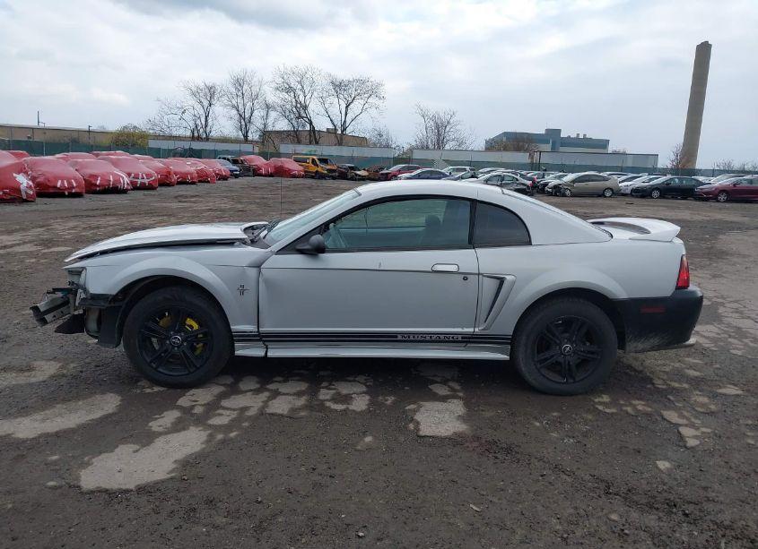 Photo 15 of 2000 Ford Mustang (VIN 1FAFP4049YF203631)