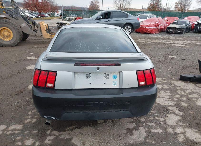 Photo 17 of 2000 Ford Mustang (VIN 1FAFP4049YF203631)