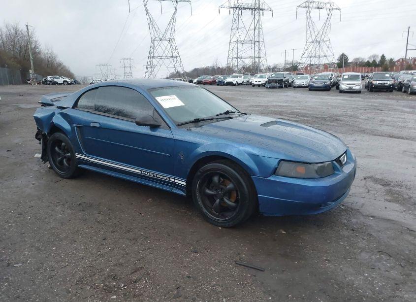 2000 Ford Mustang (VIN 1FAFP4049YF224592) main photo