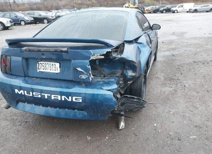 Photo 12 of 2000 Ford Mustang (VIN 1FAFP4049YF224592)