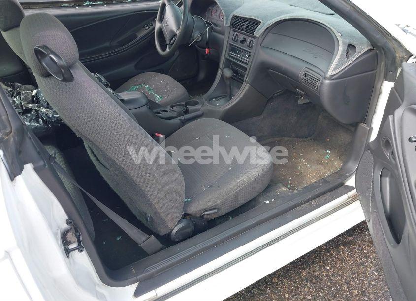 Photo 5 of 2000 Ford Mustang (VIN 1FAFP4049YF296568)