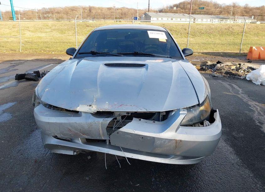 Photo 12 of 2001 Ford Mustang (VIN 1FAFP404X1F140500)