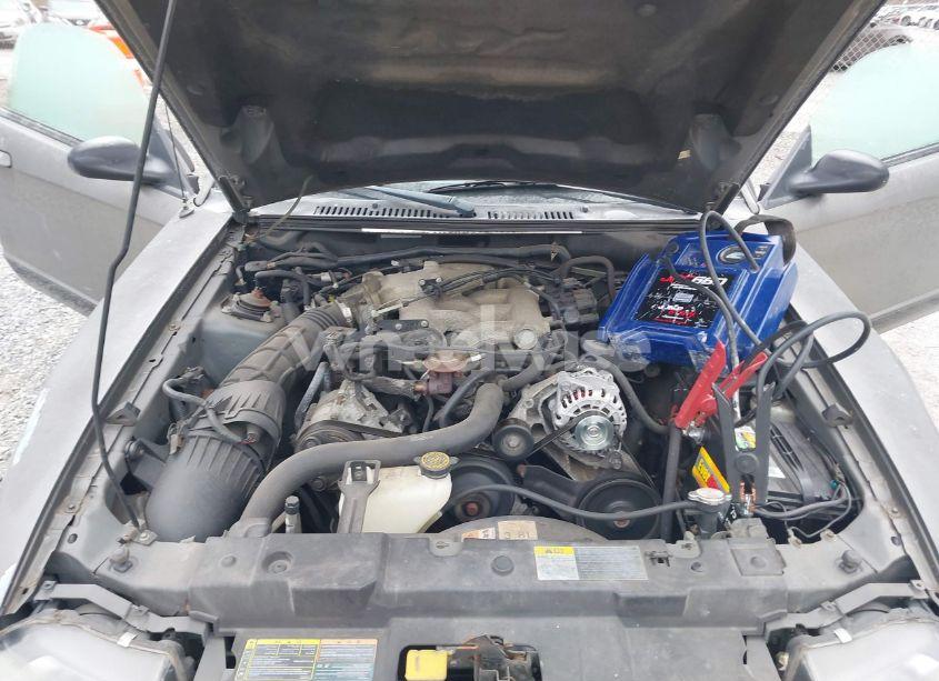 Photo 10 of 2002 Ford Mustang (VIN 1FAFP404X2F212068)